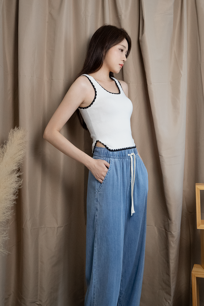 Contrast Trim Tank Top