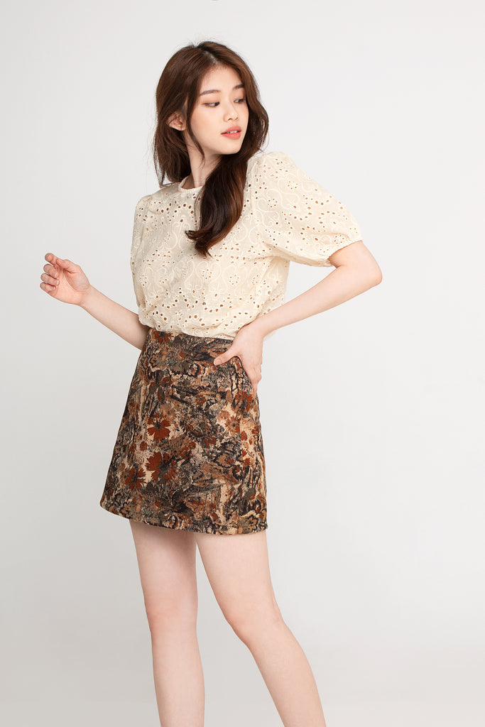 Eyelet Pouf Sleeve Top
