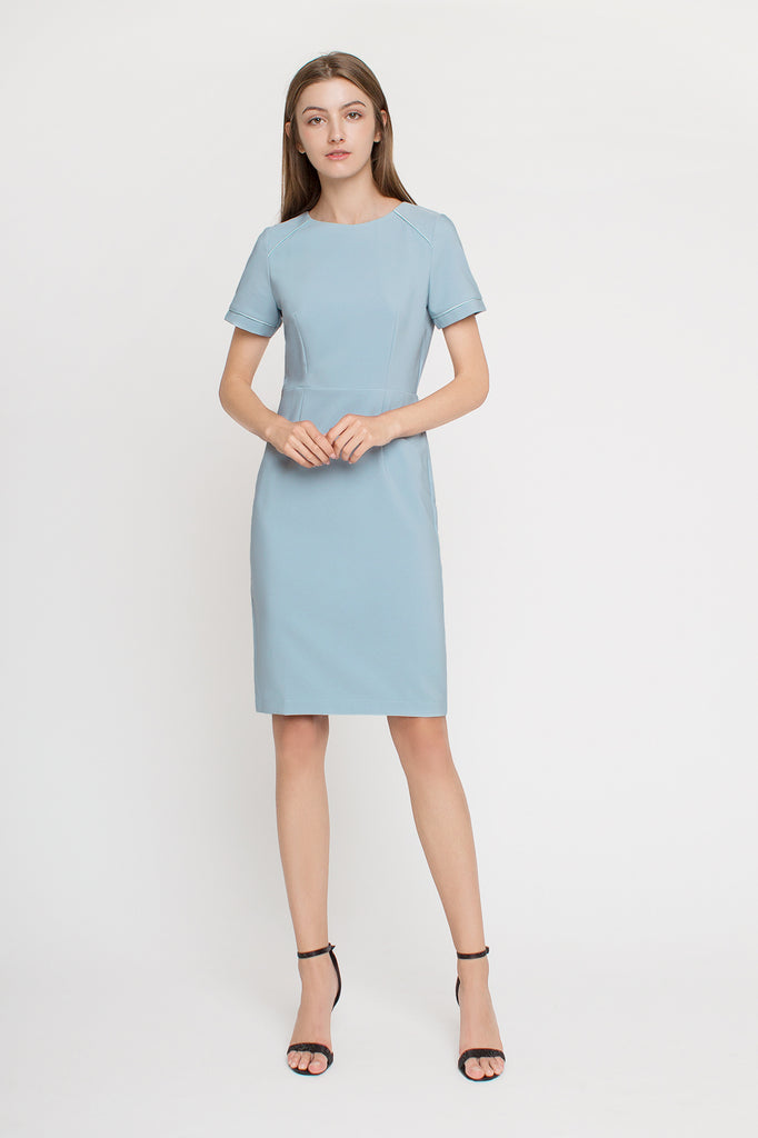 Basic Fit Piping Dress