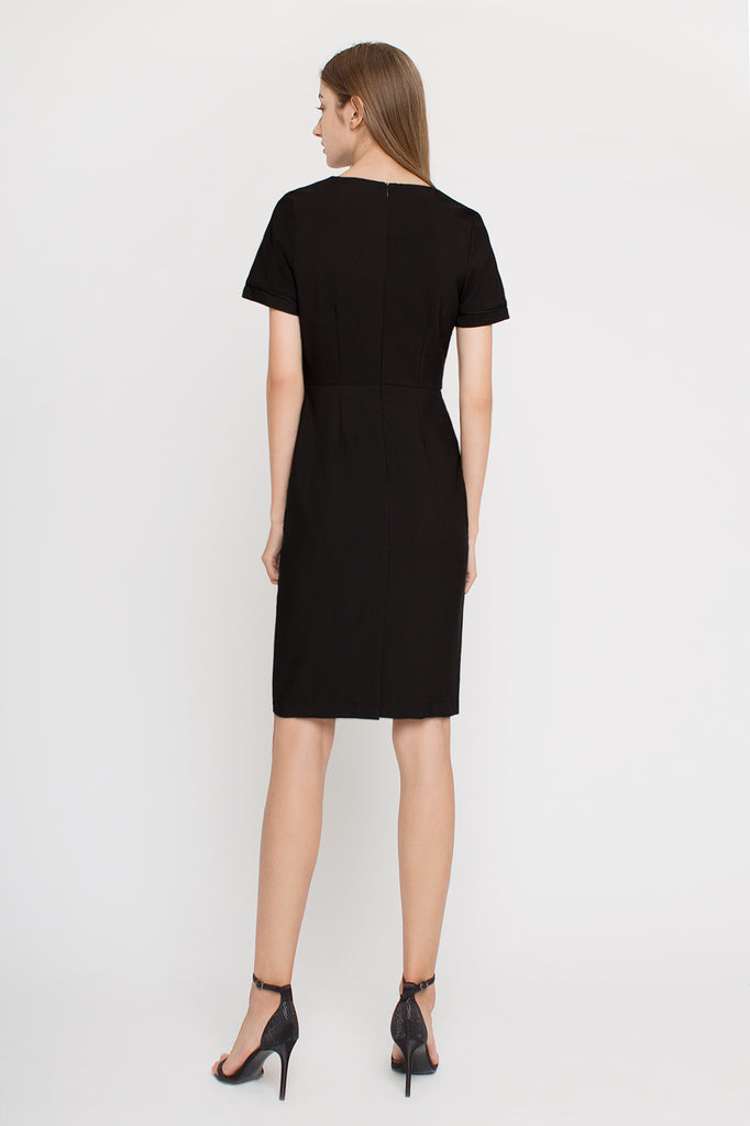 Basic Fit Piping Dress