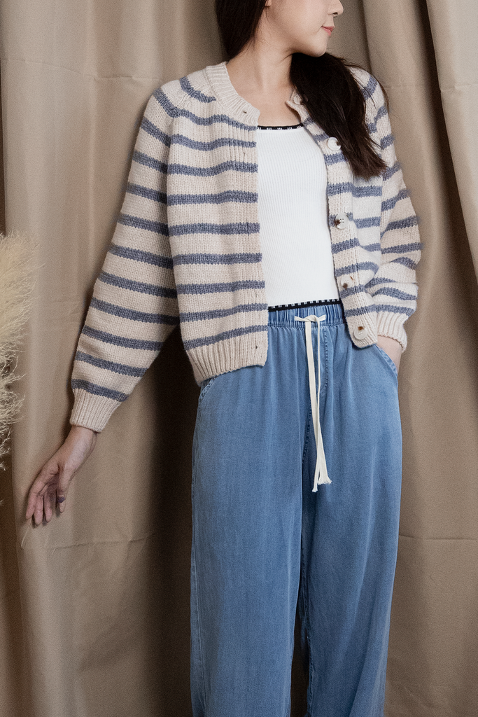 Half outlet cardigan sweater